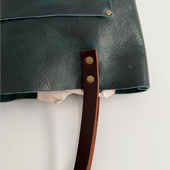 Portland Leather Small Lagoon Tote Bag - Picture 3 of 8